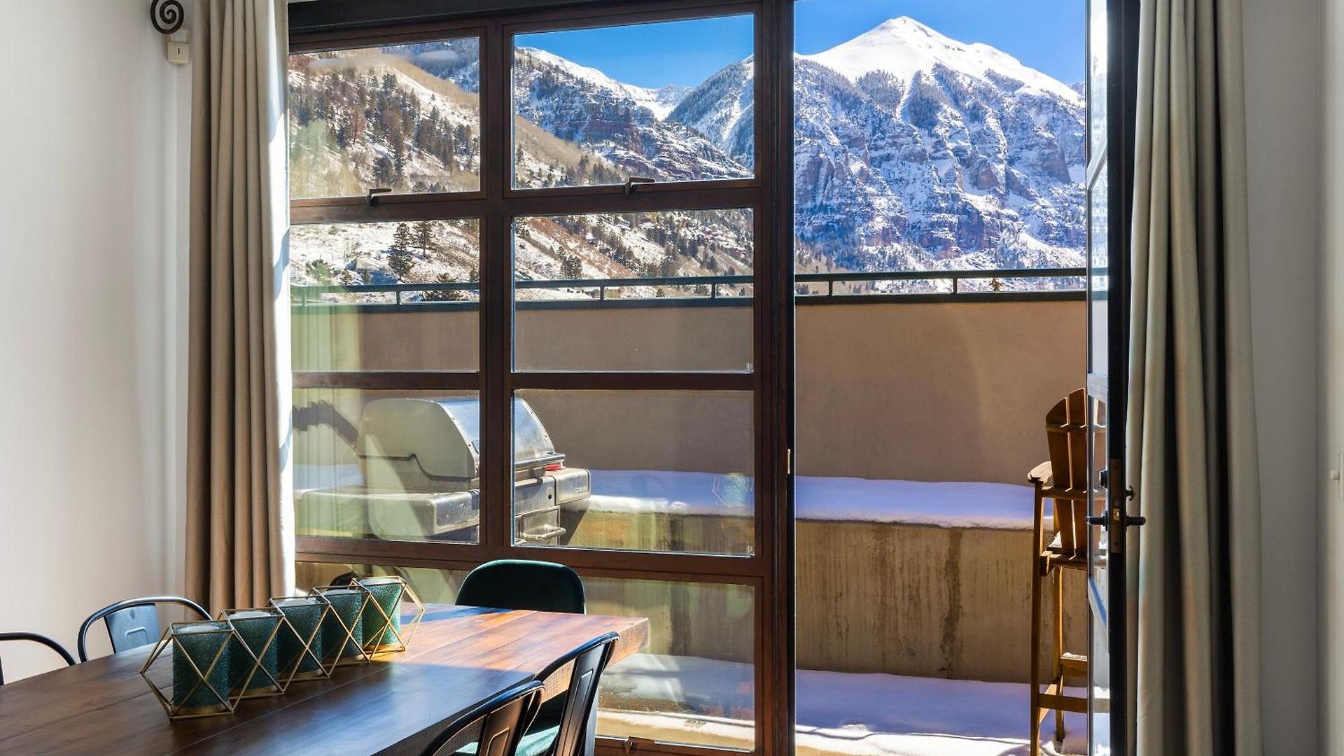 Wintercrown Penthouse By Exceptional Apartment