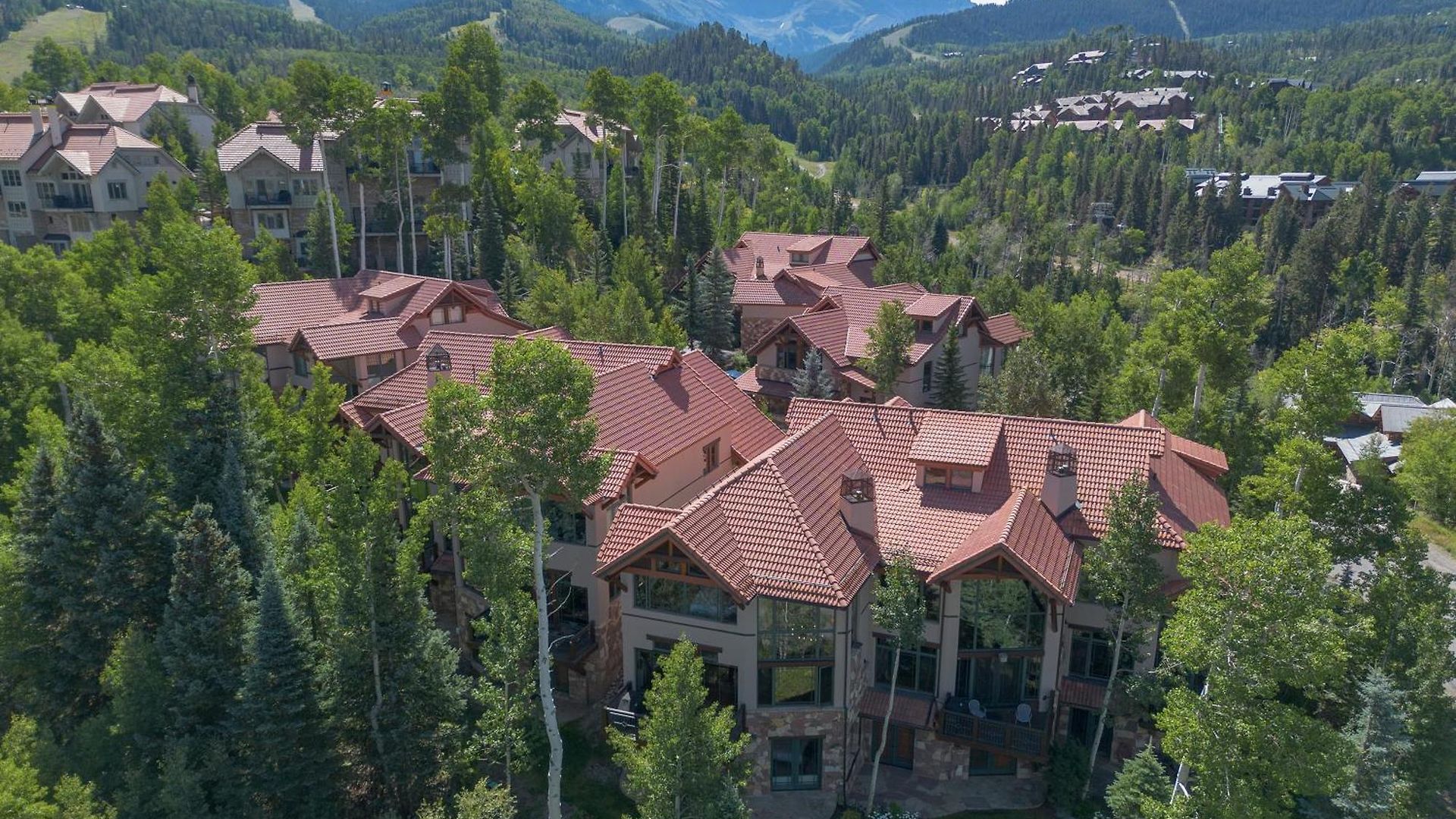 Villa Palisade At Pine Meadows By Exceptional *