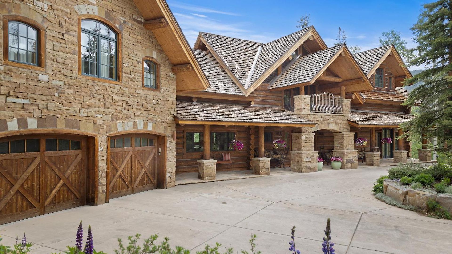 Hilltop Hideaway By Exceptional Chalet *
