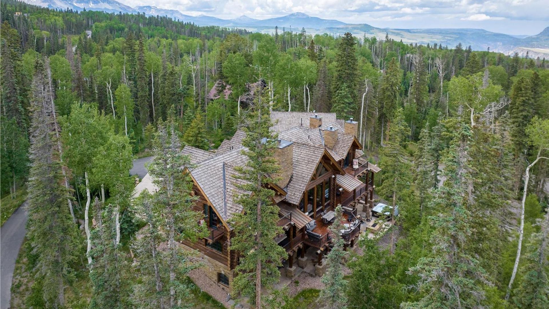 Chalet Hilltop Hideaway By Exceptional