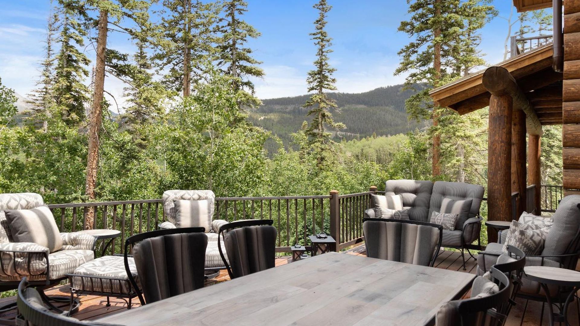Hilltop Hideaway By Exceptional Chalet *