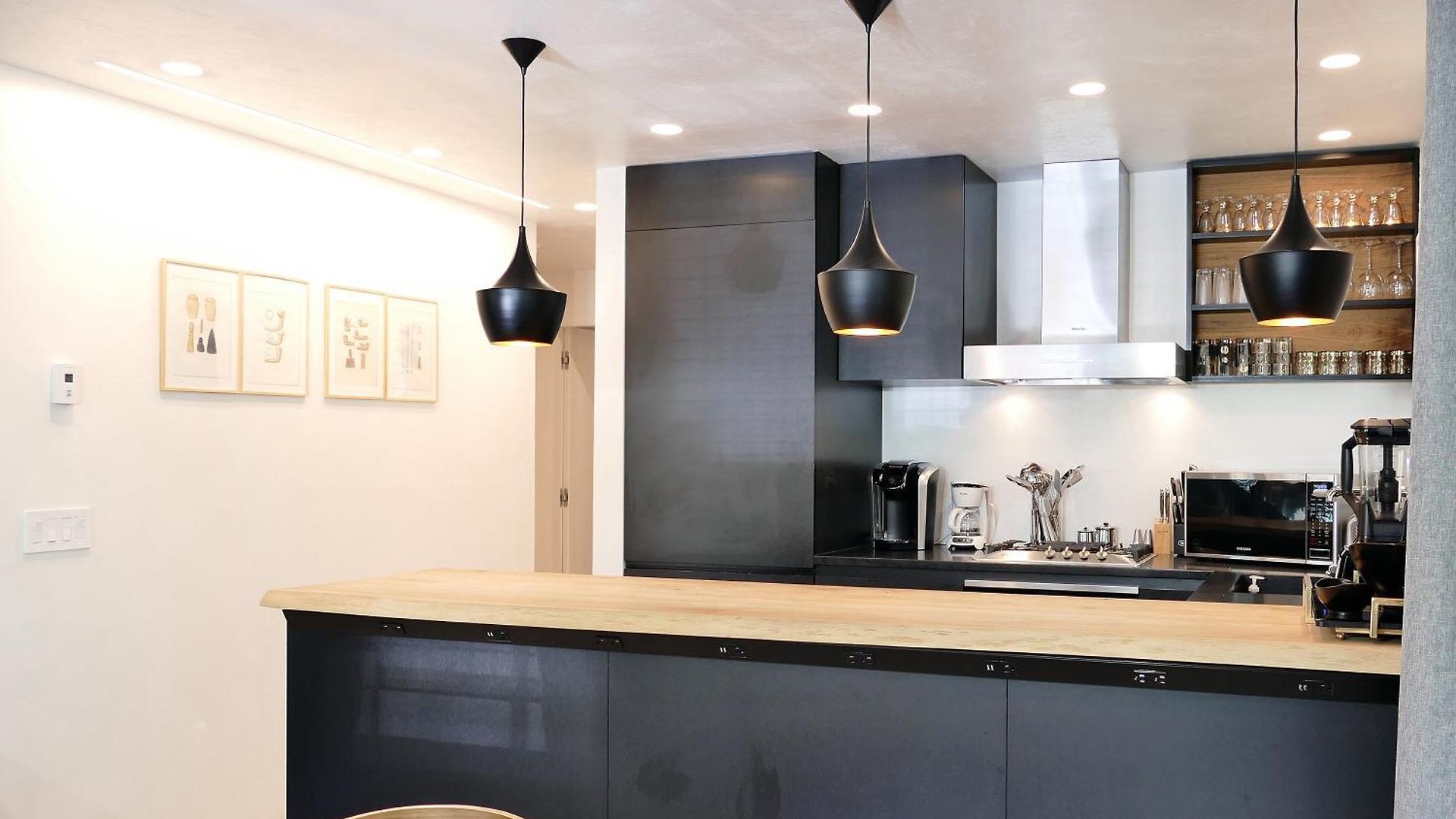 Apartment Downtown Modern Creekside