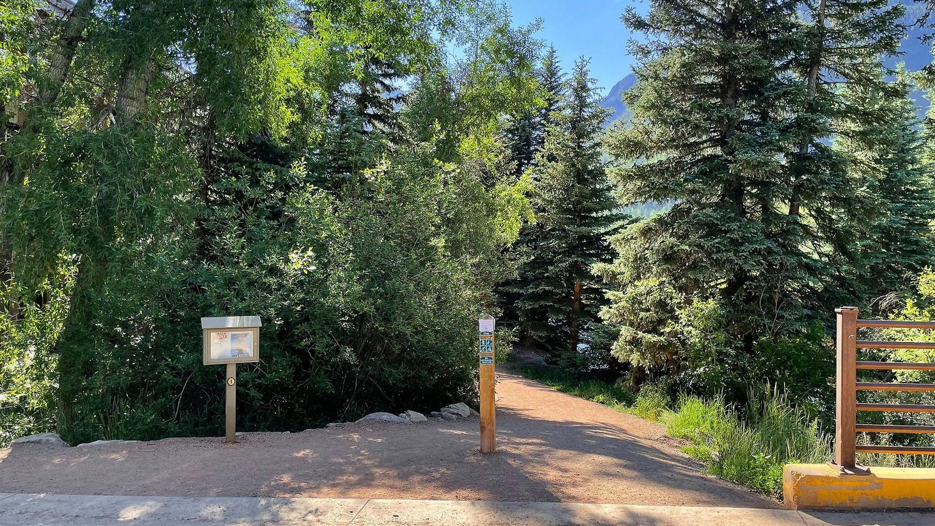 Downtown Modern Creekside * Telluride