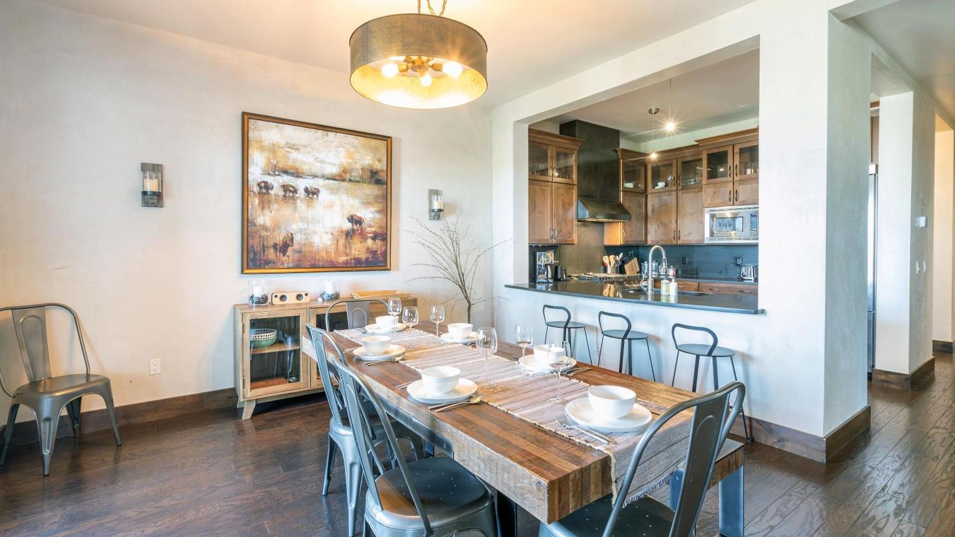 Apartment Cassidys Hideout By Exceptional