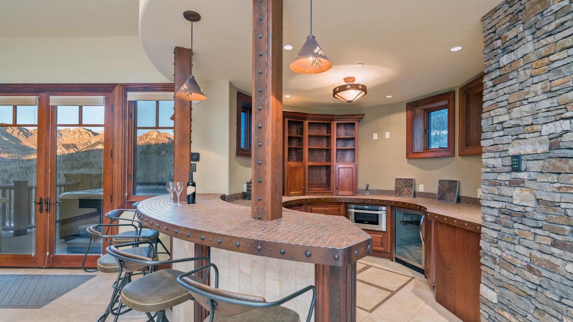 Two Trails By Exceptional Chalet *
