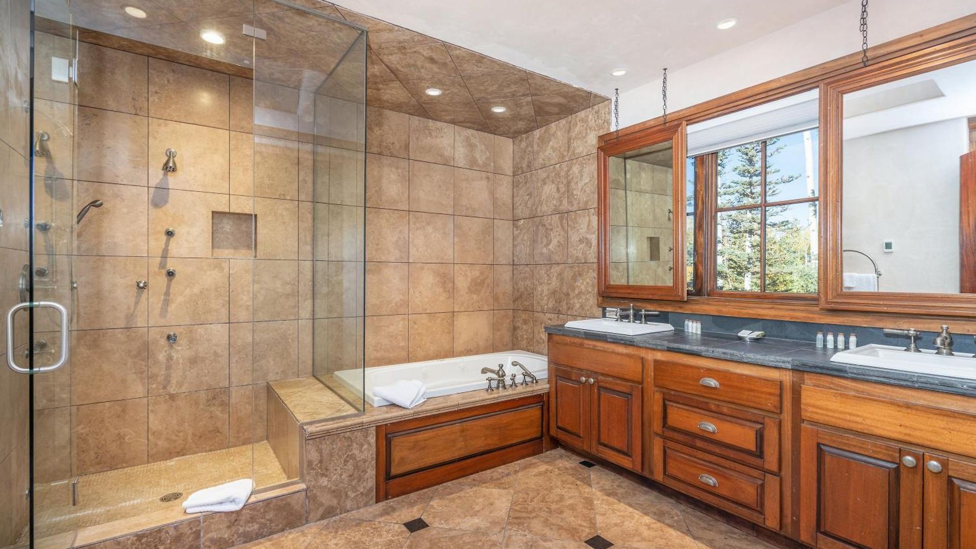 Picture Perfect By Exceptional Chalet *