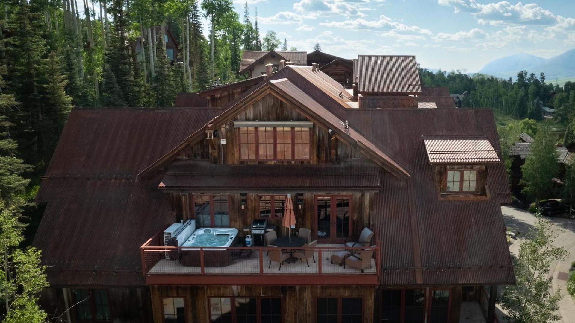 The Veranda At Trails Edge - Penthouse Views And Access!