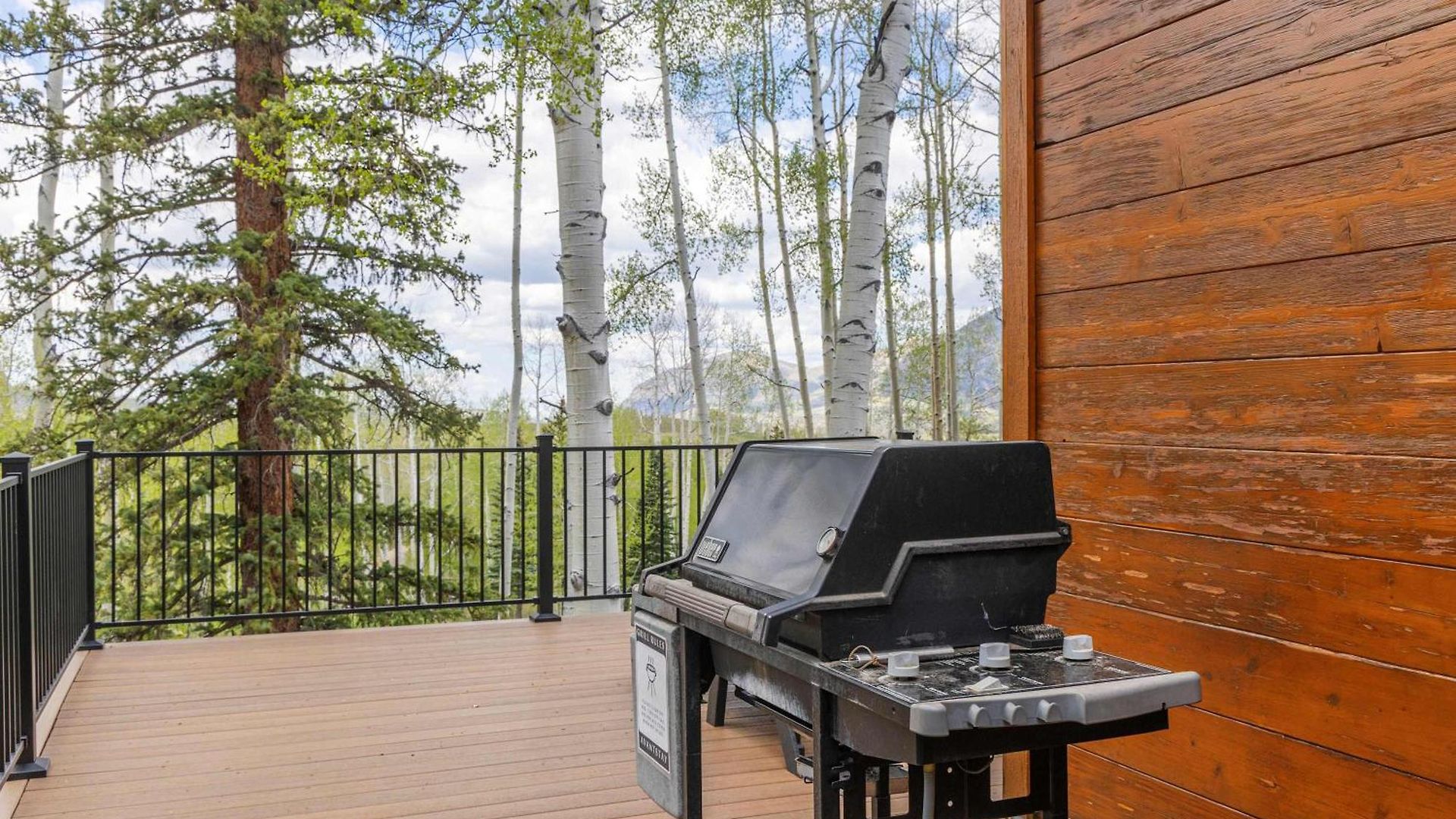 Luxury Mountain Retreat With Hot Tub And Views *
