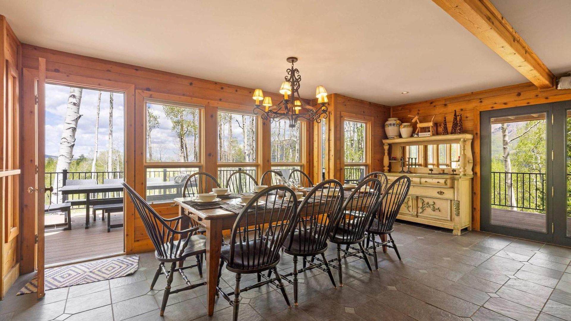 Luxury Mountain Retreat With Hot Tub And Views Holiday home *