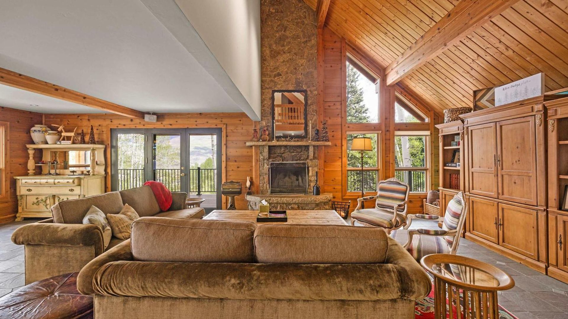 Luxury Mountain Retreat With Hot Tub And Views *