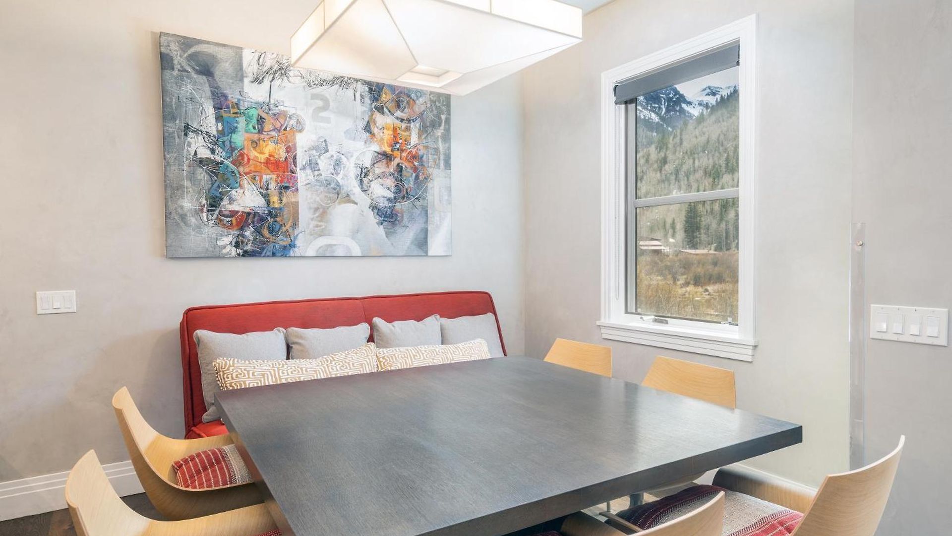 Modern Willow By Exceptional Apartment *