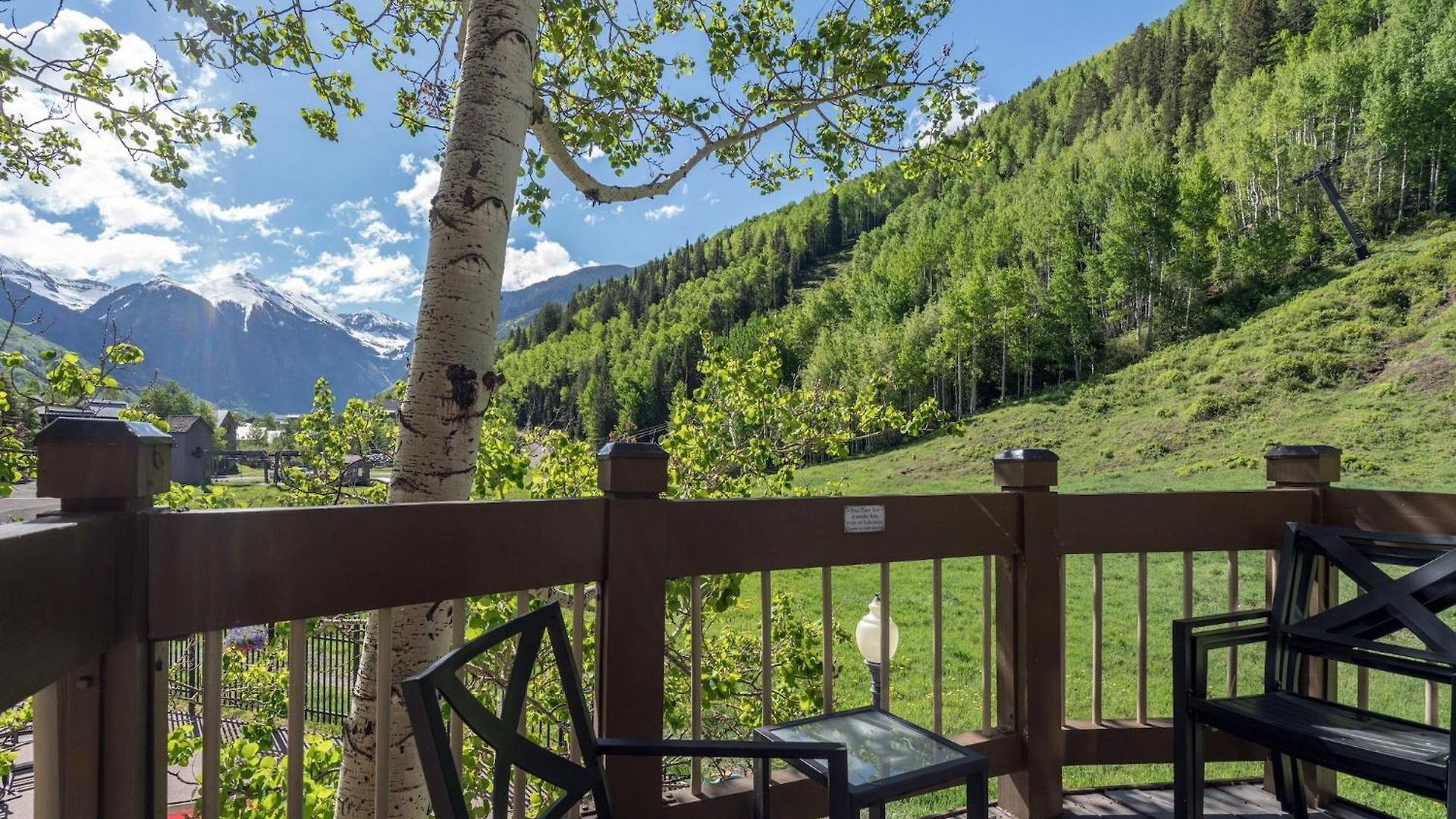 Sunny Condo, Box Canyon Views, Pool & Hot Tub *