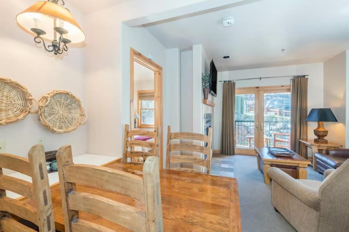 Holiday home Mountain Village Getaway With Pool & Hot Tub