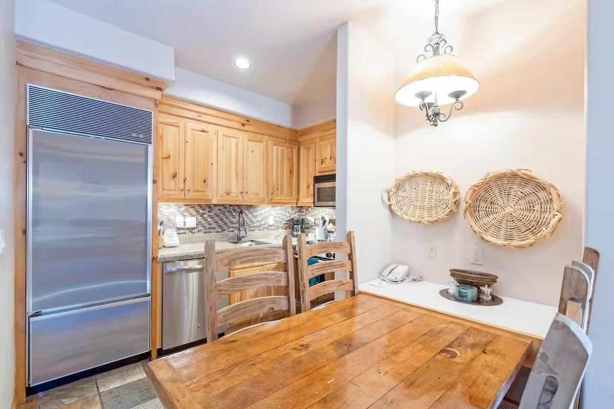 Mountain Village Getaway With Pool & Hot Tub Holiday home