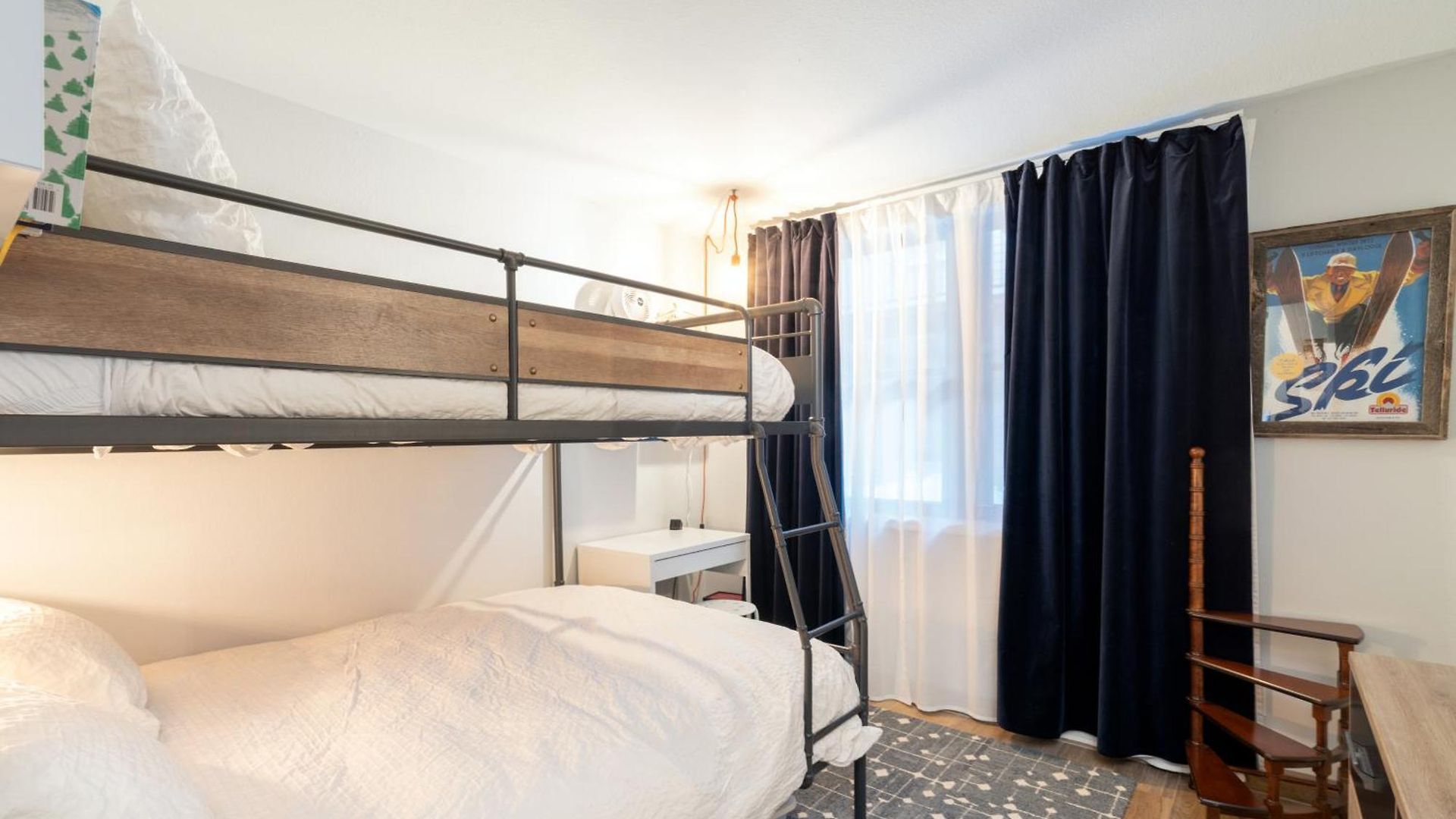 One Block Walk To Gondola, Lockers Downstairs, River Trail Close By! * Telluride