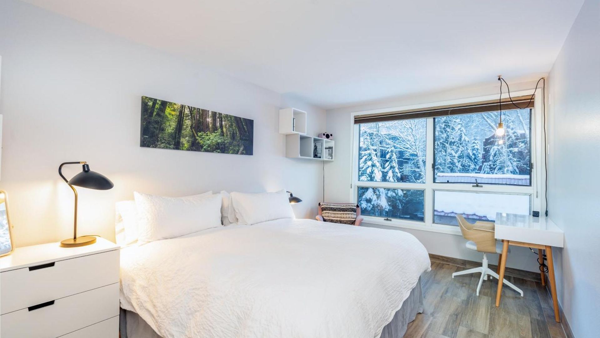 One Block Walk To Gondola, Lockers Downstairs, River Trail Close By! *