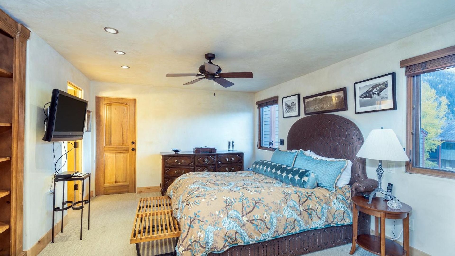 Experience Mountain Views In Spacious 3-bedroom #423 *