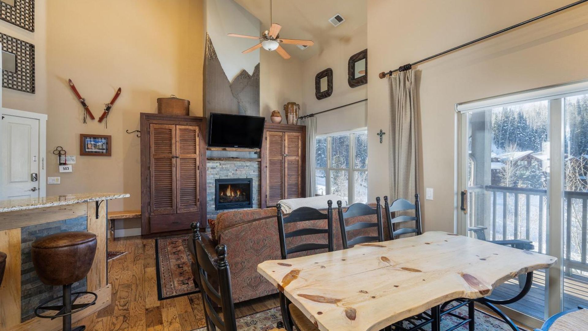 Fabulous Close To Chair Lifts 1 And 10 In Meadows Area Holiday home *