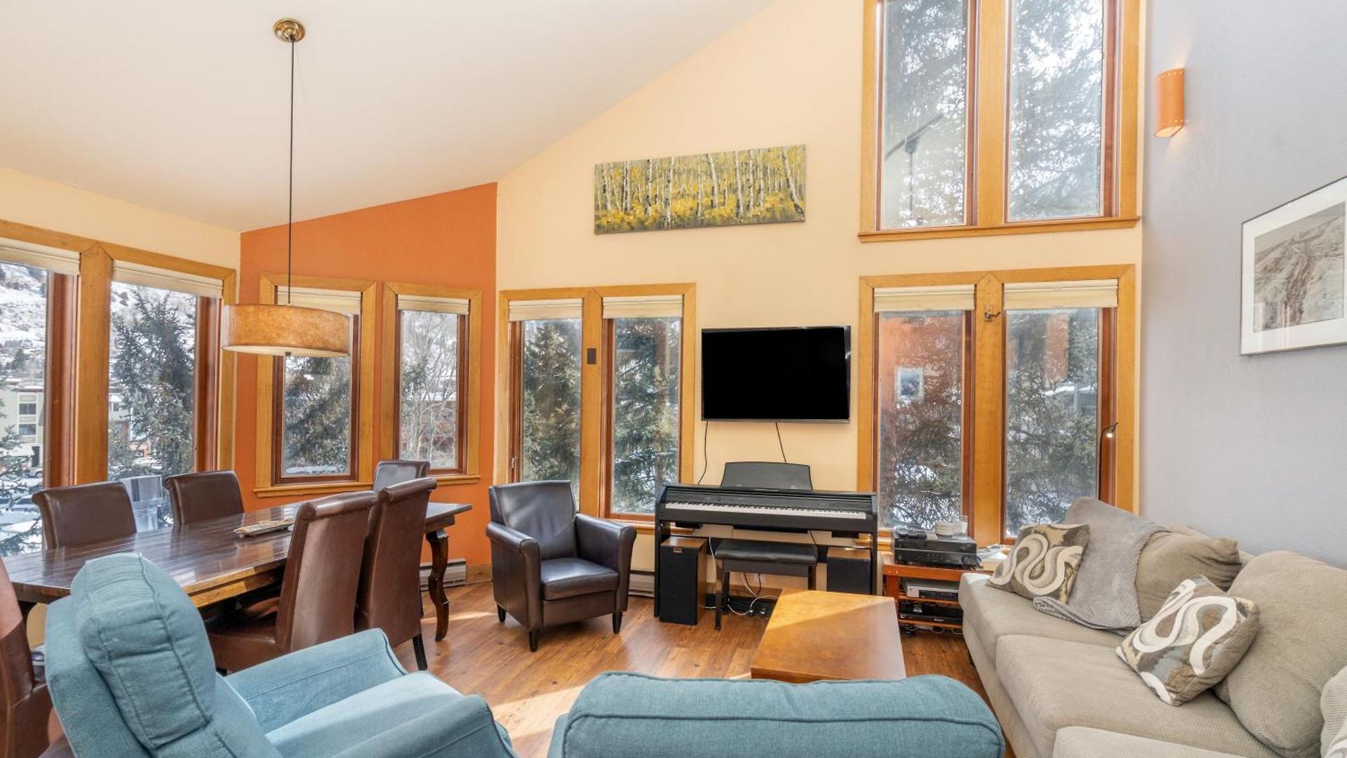 Centrally Located In Town, 2 Bed And 2 Bath Manitou Is A Must Holiday home Telluride