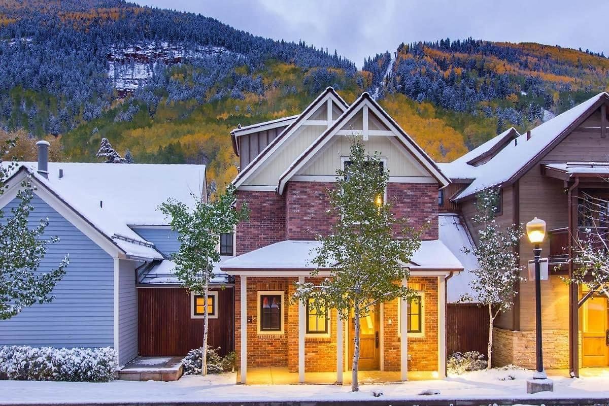 Villa South Oak Retreat - Convenient Luxury By Gondola!