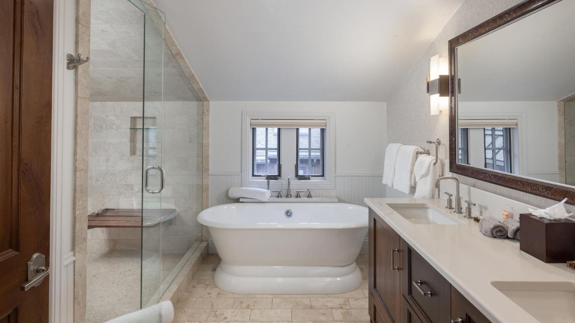 South Oak Retreat - Convenient Luxury By Gondola! Villa *