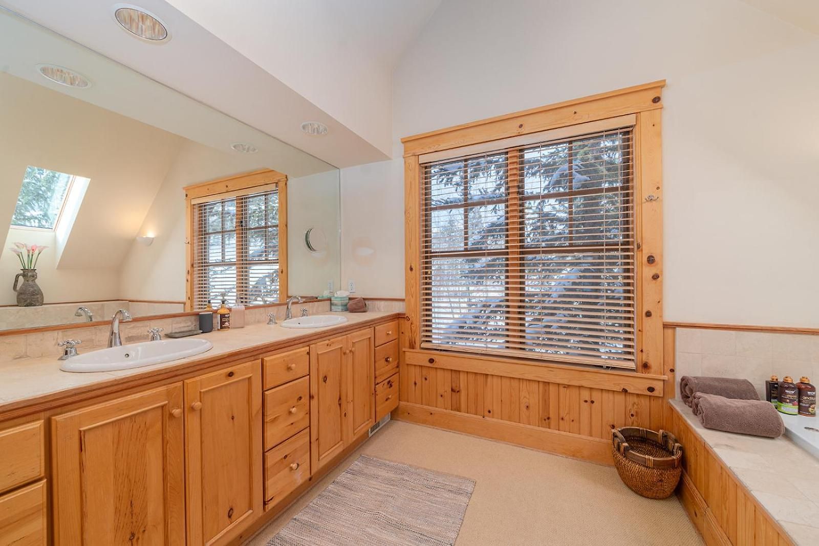 Double Eagle B2 Picturesque Mountain - 3 Bedroom 3 Ba Sleeps 8 Holiday home Telluride