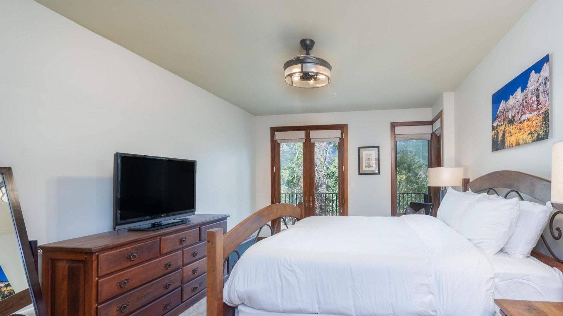 Holiday home Crystal Ridge Retreat Hot Tub Walk To Lifts