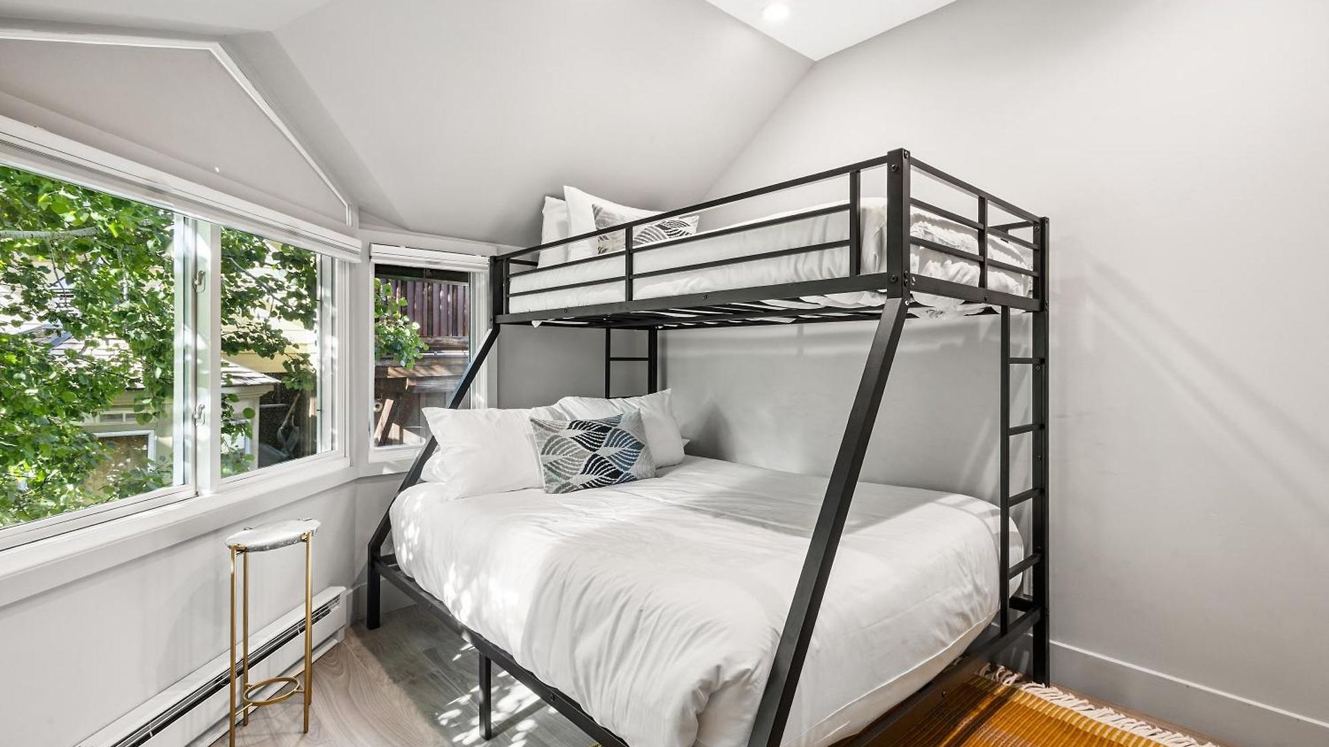 Apartment Columbine A By Exceptional *