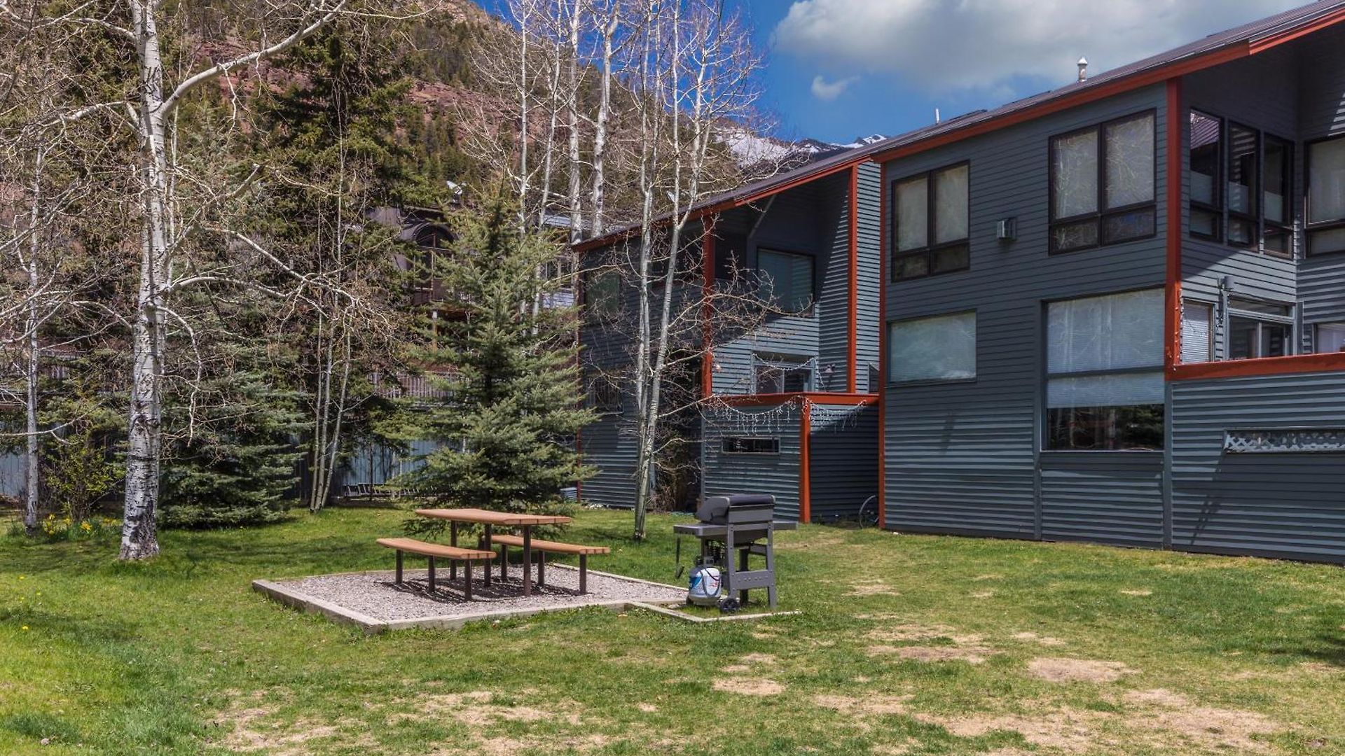 Holiday home Experience Luxury At Alpenglow At *