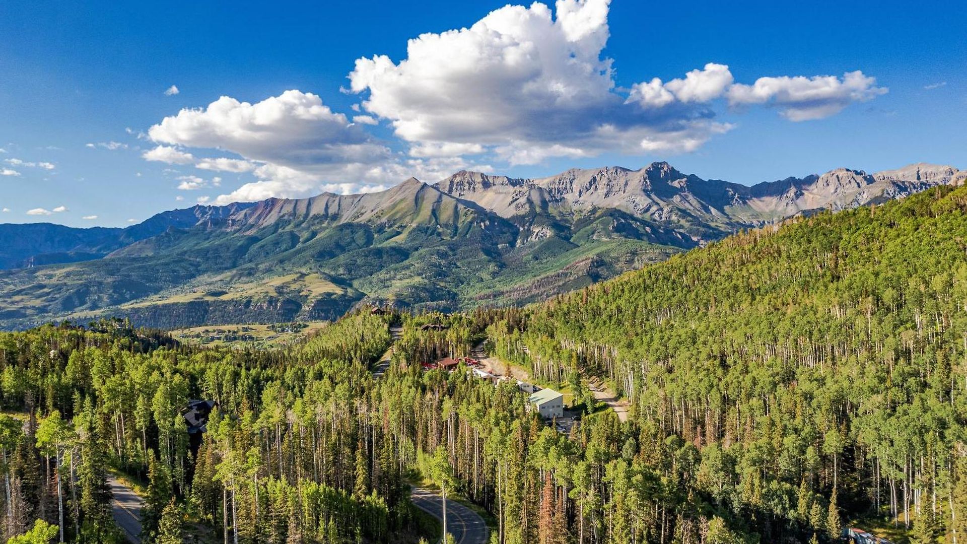 Stunning Views! Ski-in/out Mountain Village Holiday home