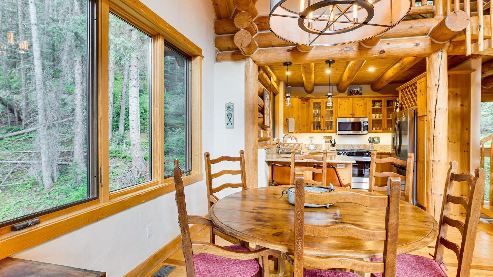 Stunning Views! Ski-in/out Mountain Village Holiday home *
