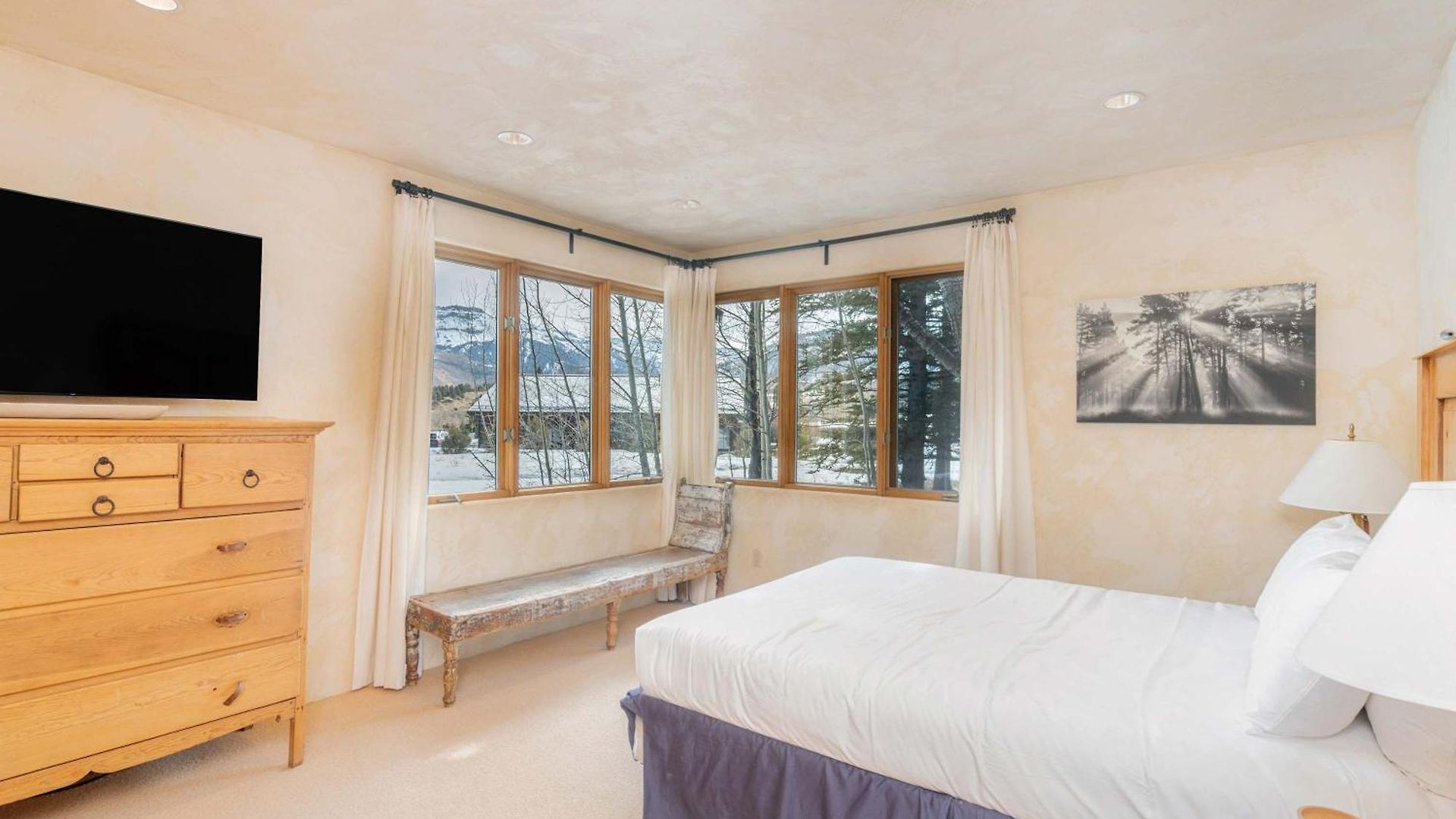 Holiday home Spacious Retreat With Private Hot Tub