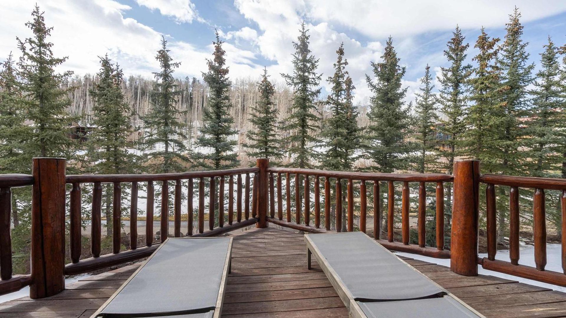 Spacious Retreat With Private Hot Tub Holiday home *