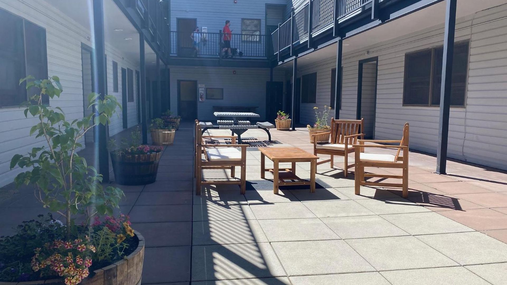 One Block Walk To Gondola, Lockers Downstairs, River Trail Close By! Telluride