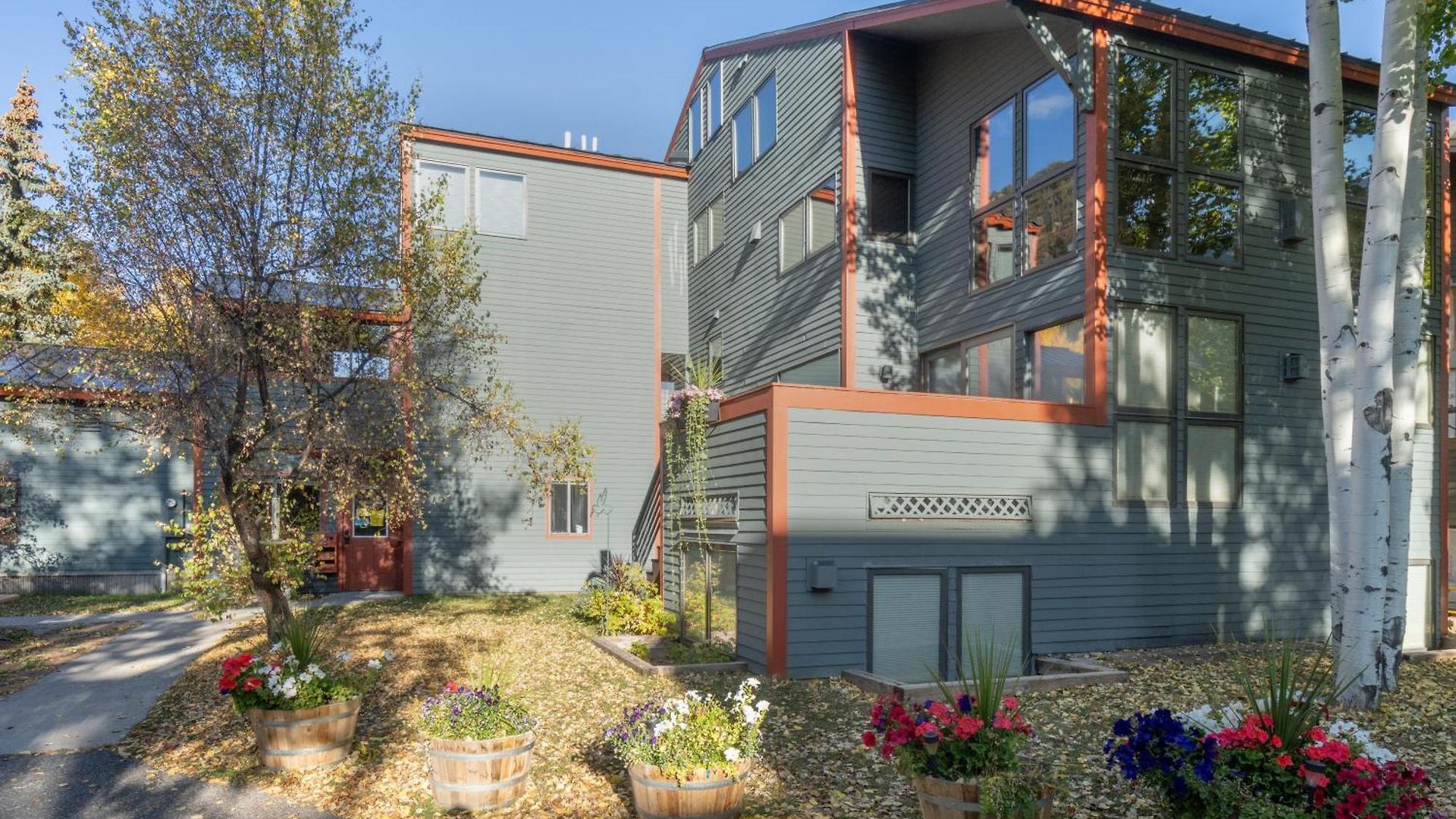 Holiday home Experience Mountain Views In Spacious 3-bedroom #423 *