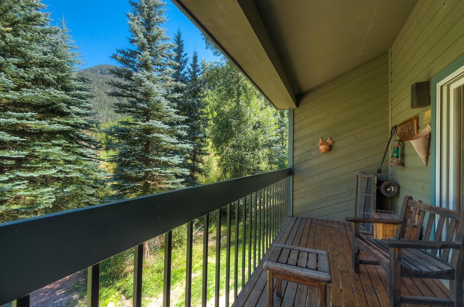 Steps To The River Trail And A Block From The Gondola! Holiday home *