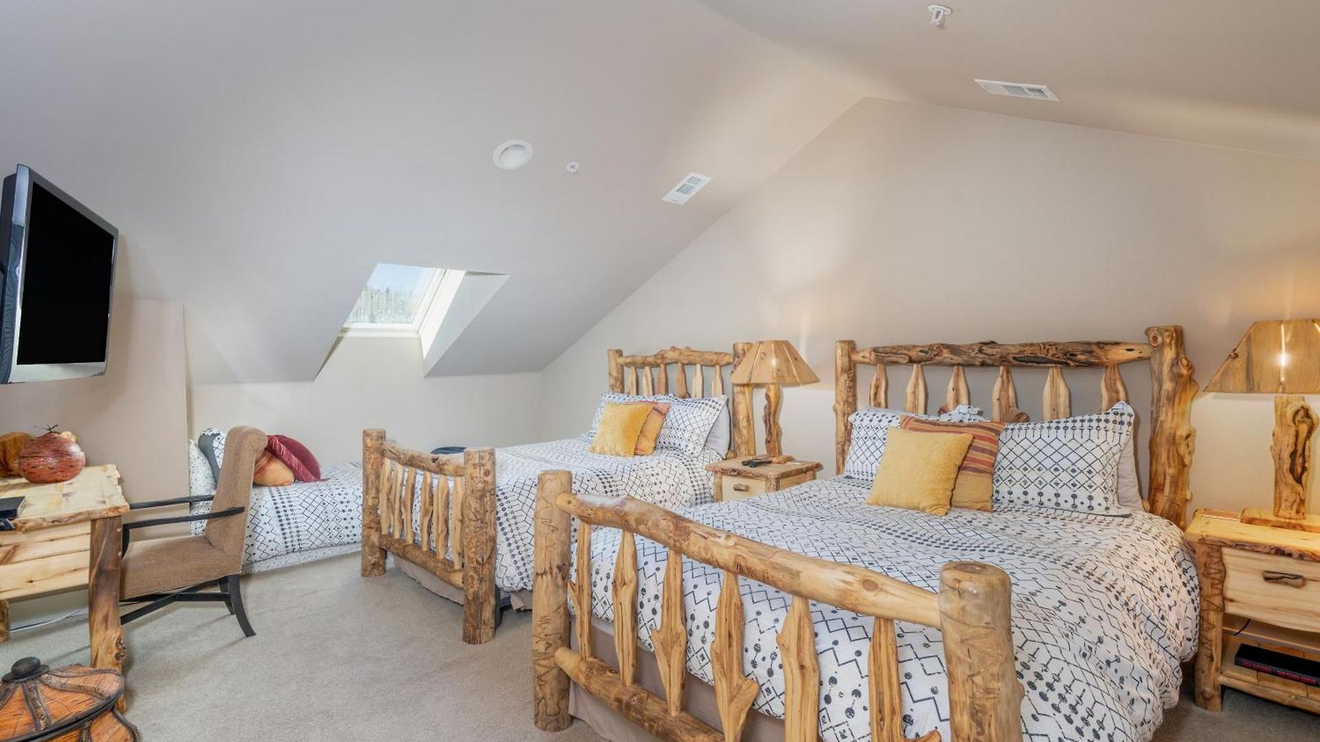 Fabulous Close To Chair Lifts 1 And 10 In Meadows Area Holiday home