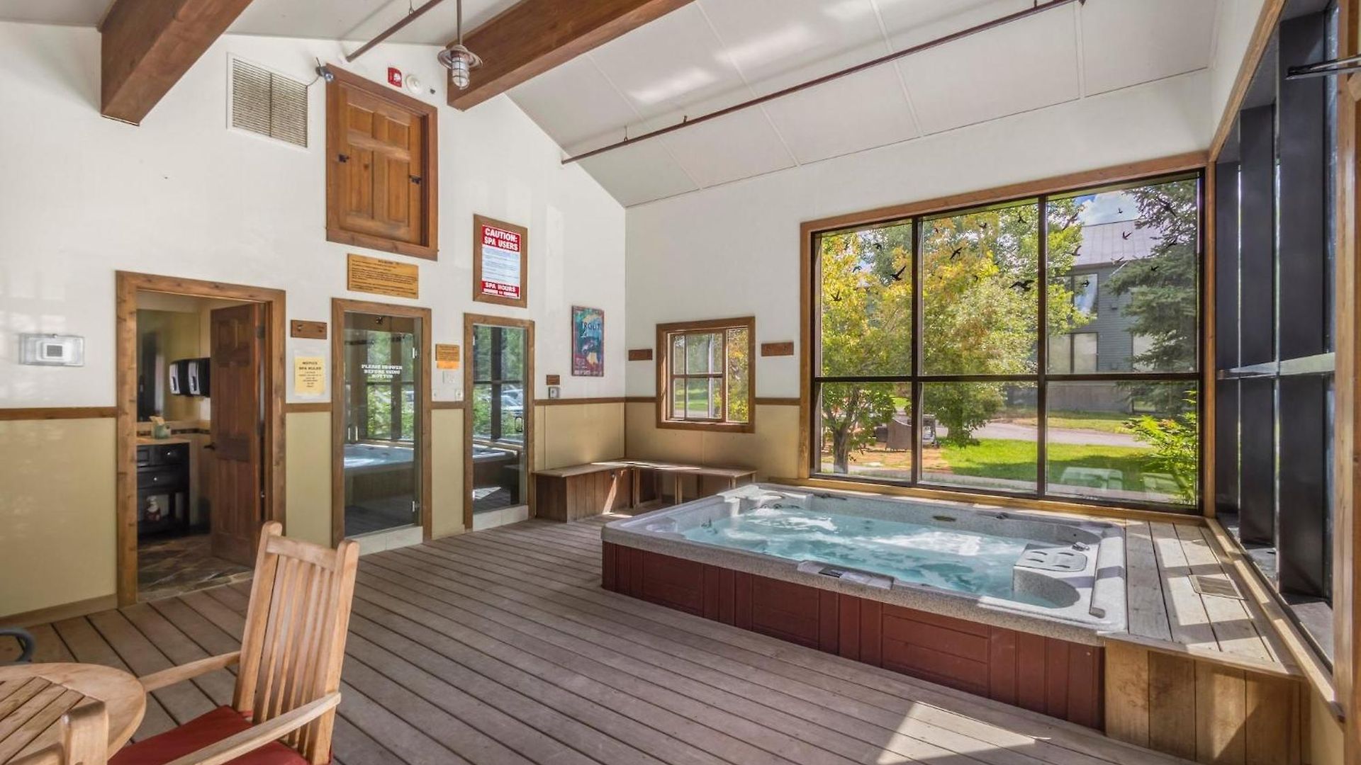 526 - A True Mountain Retreat In Beautiful Town,