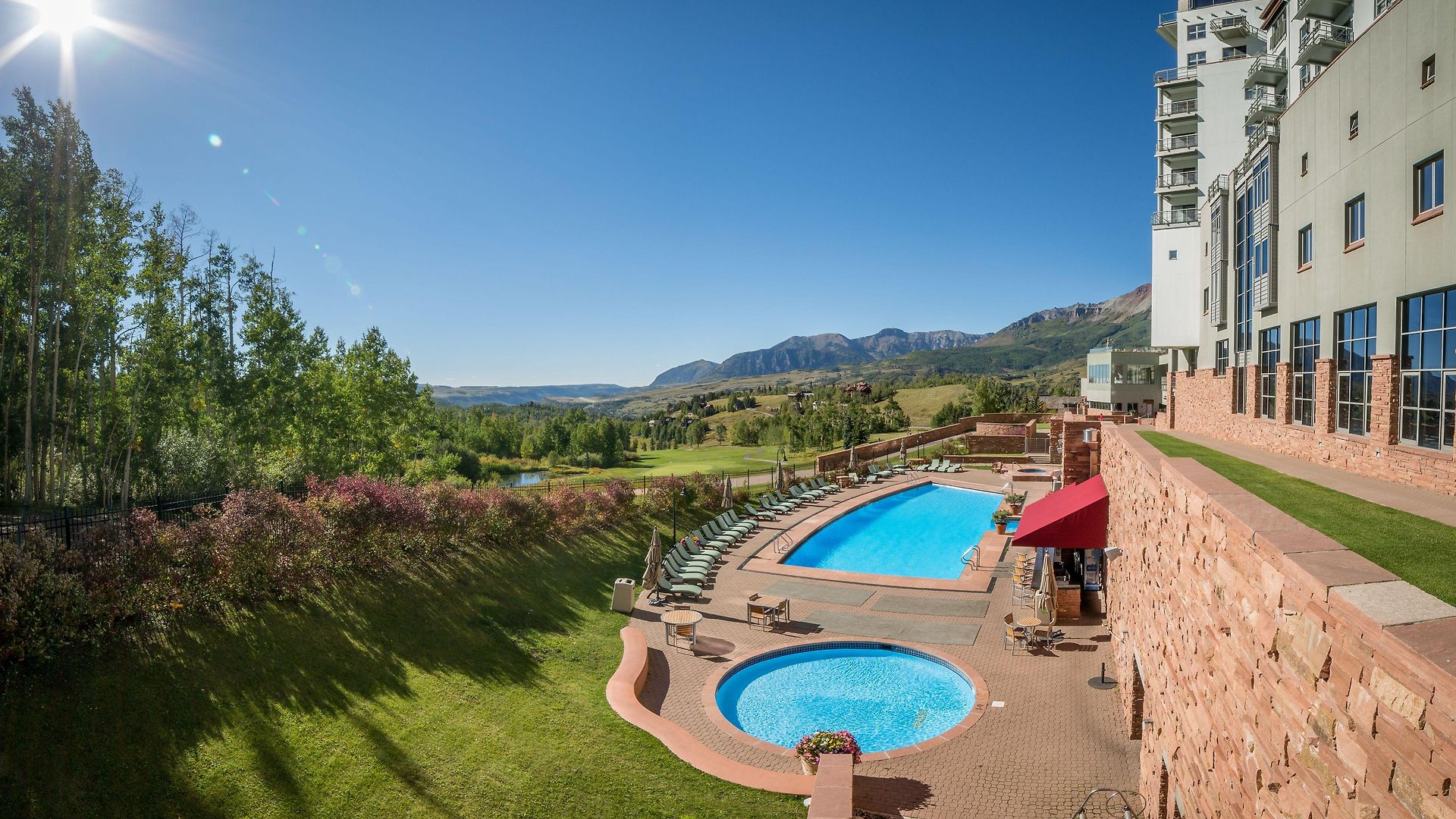 The Peaks And Resort
