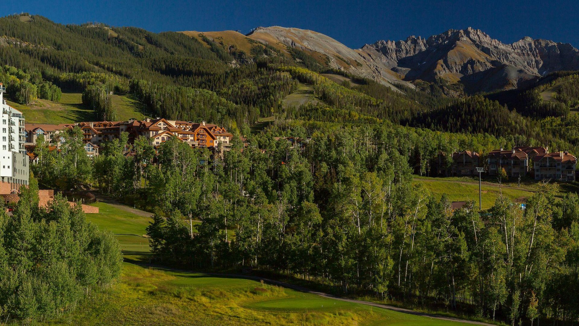 The Peaks And Resort 3*