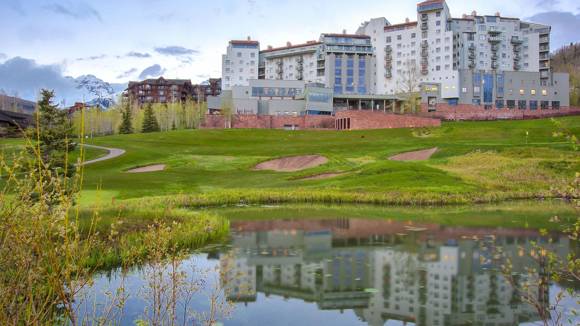 The Peaks And Resort 3*