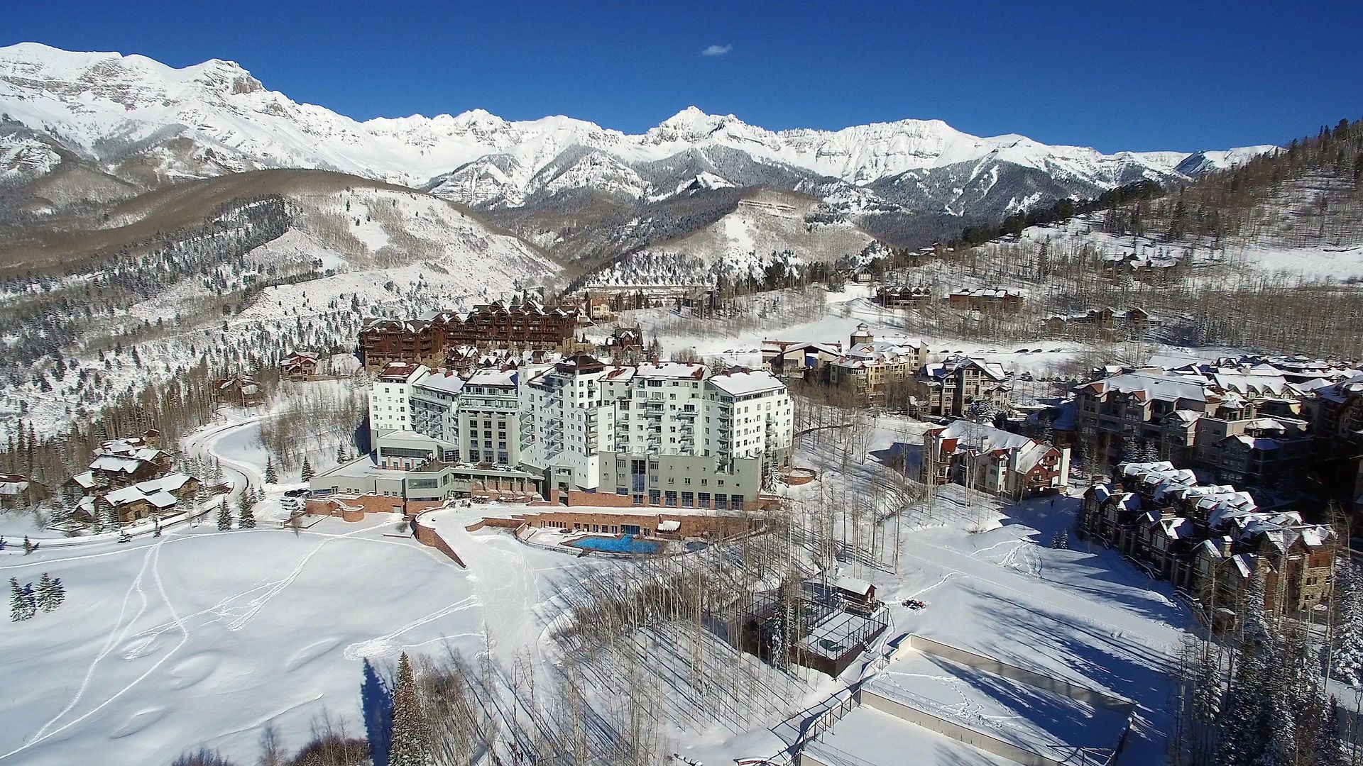 The Peaks And Resort
