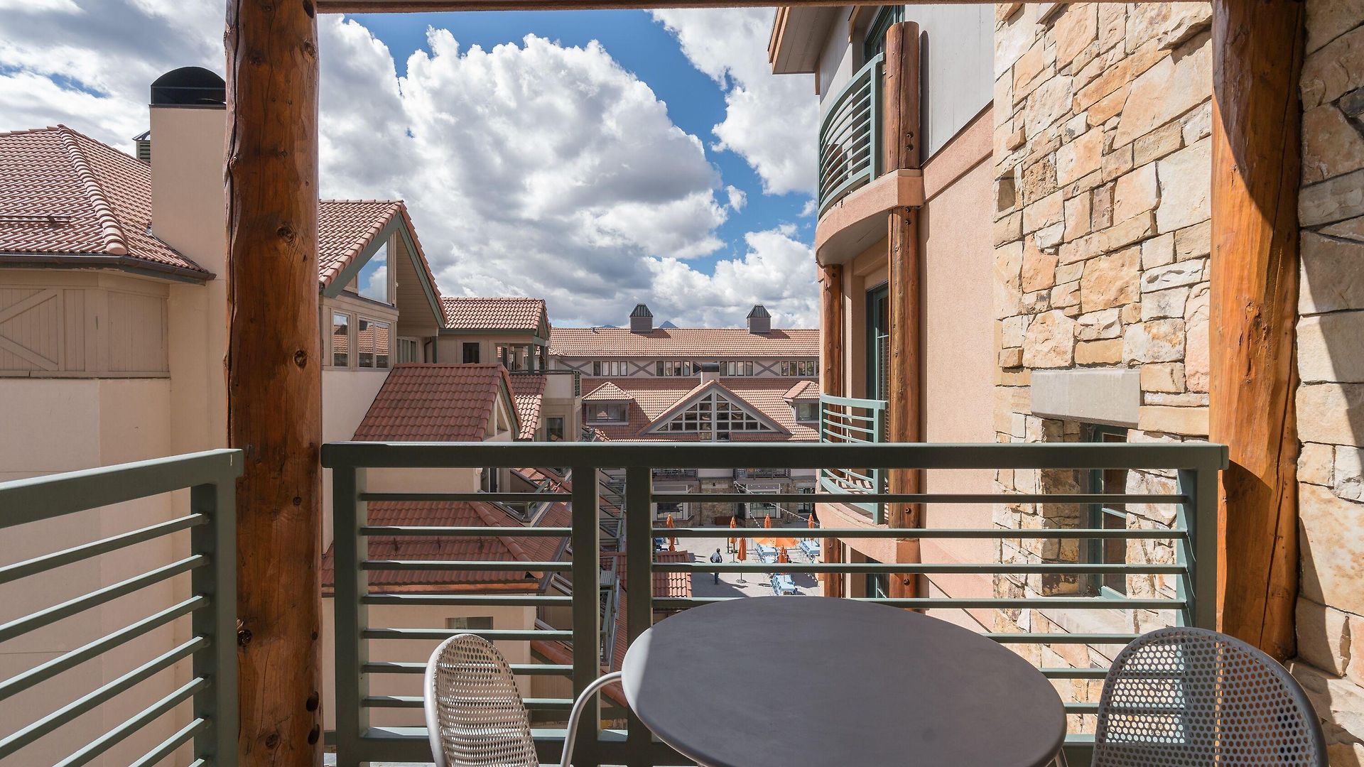 At Lost Creek Hotel 4*