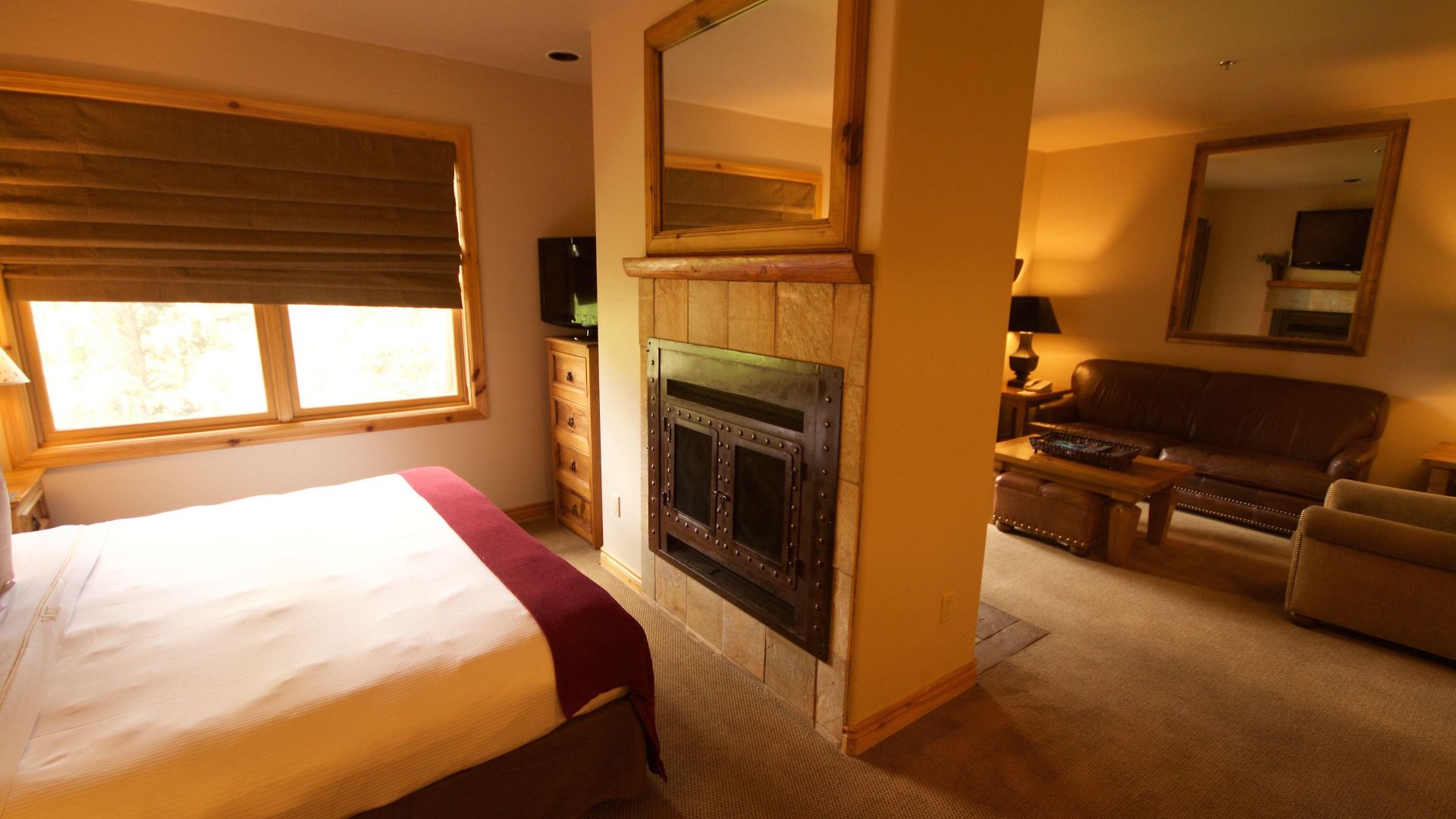 Mountain Lodge *