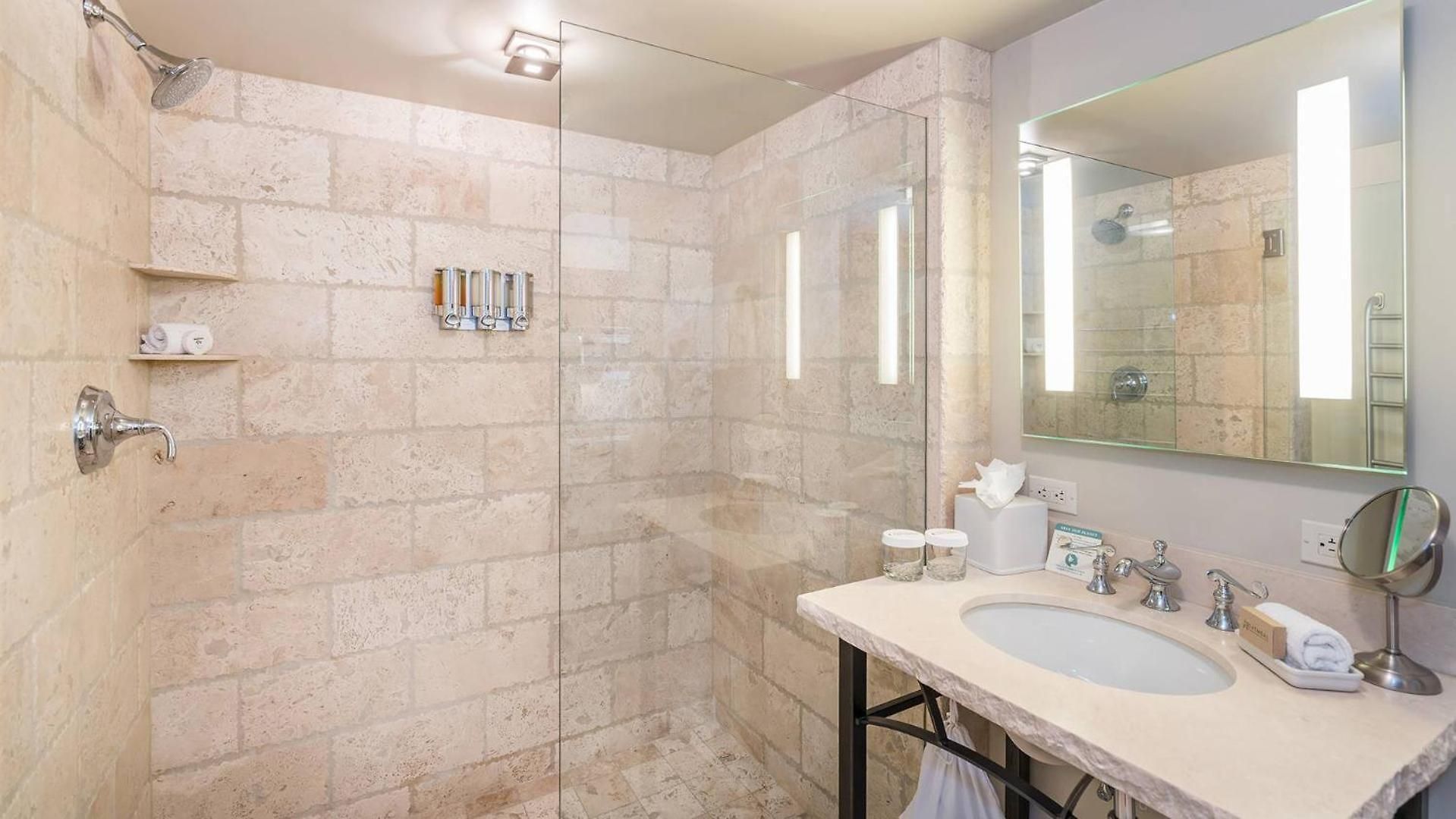 Hotel Columbia 4*