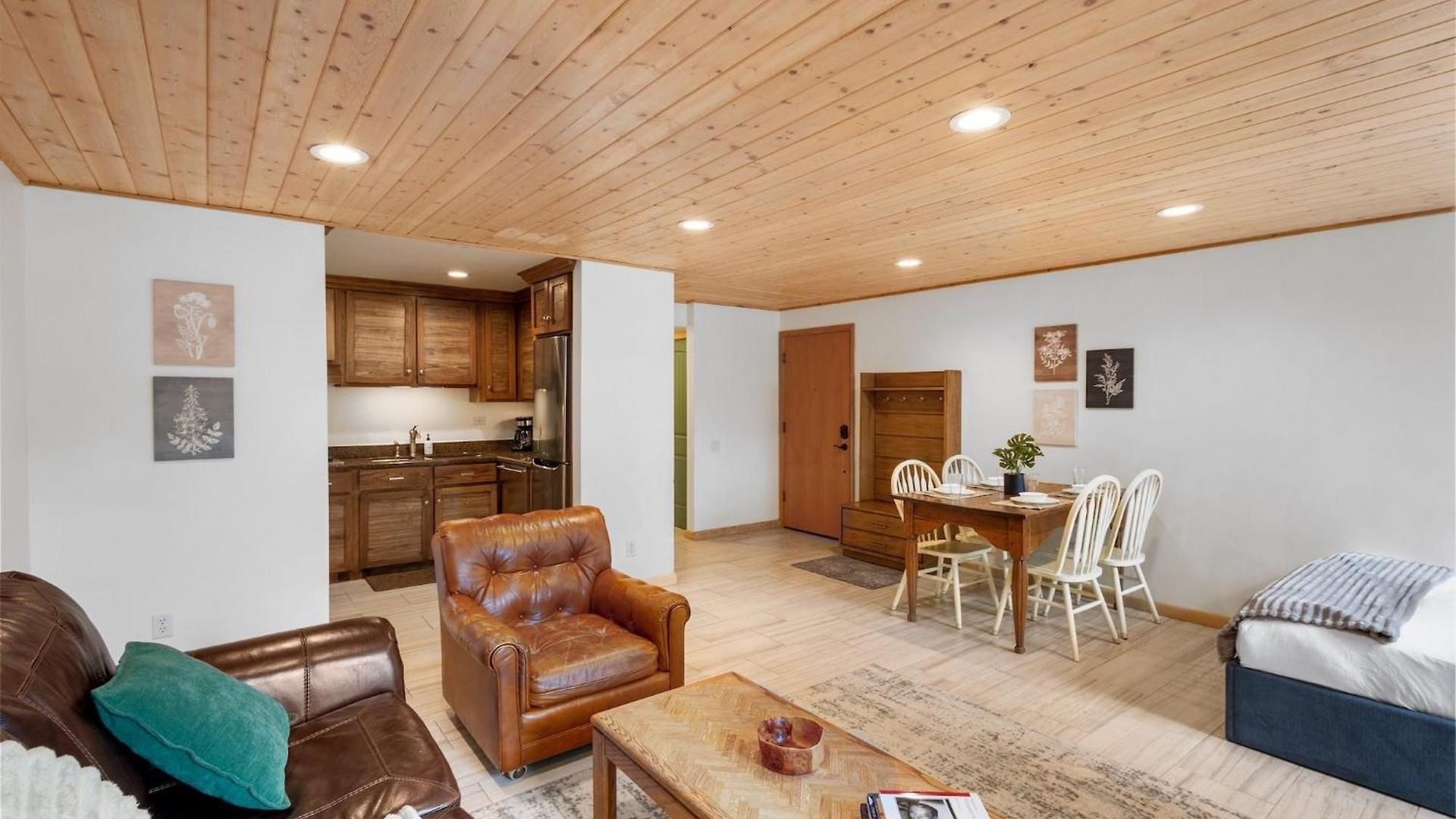 324 Apartment *