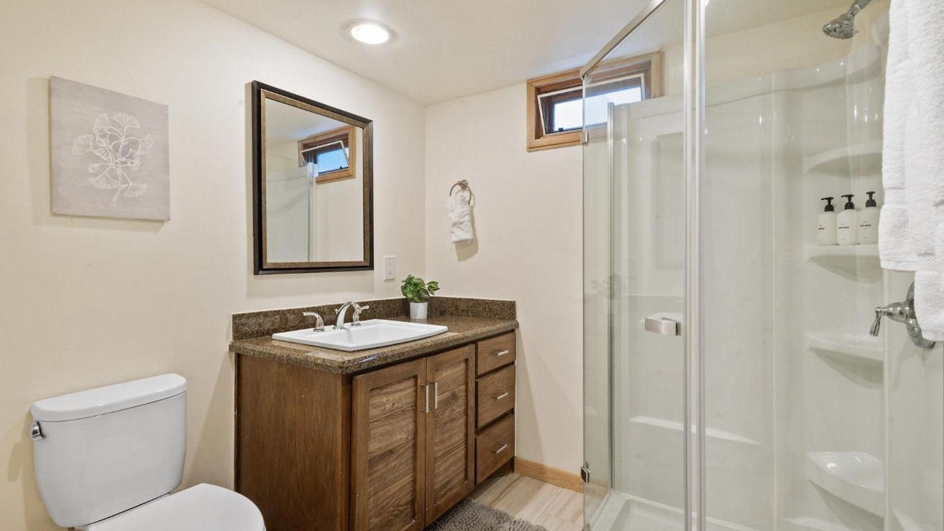 324 Apartment *