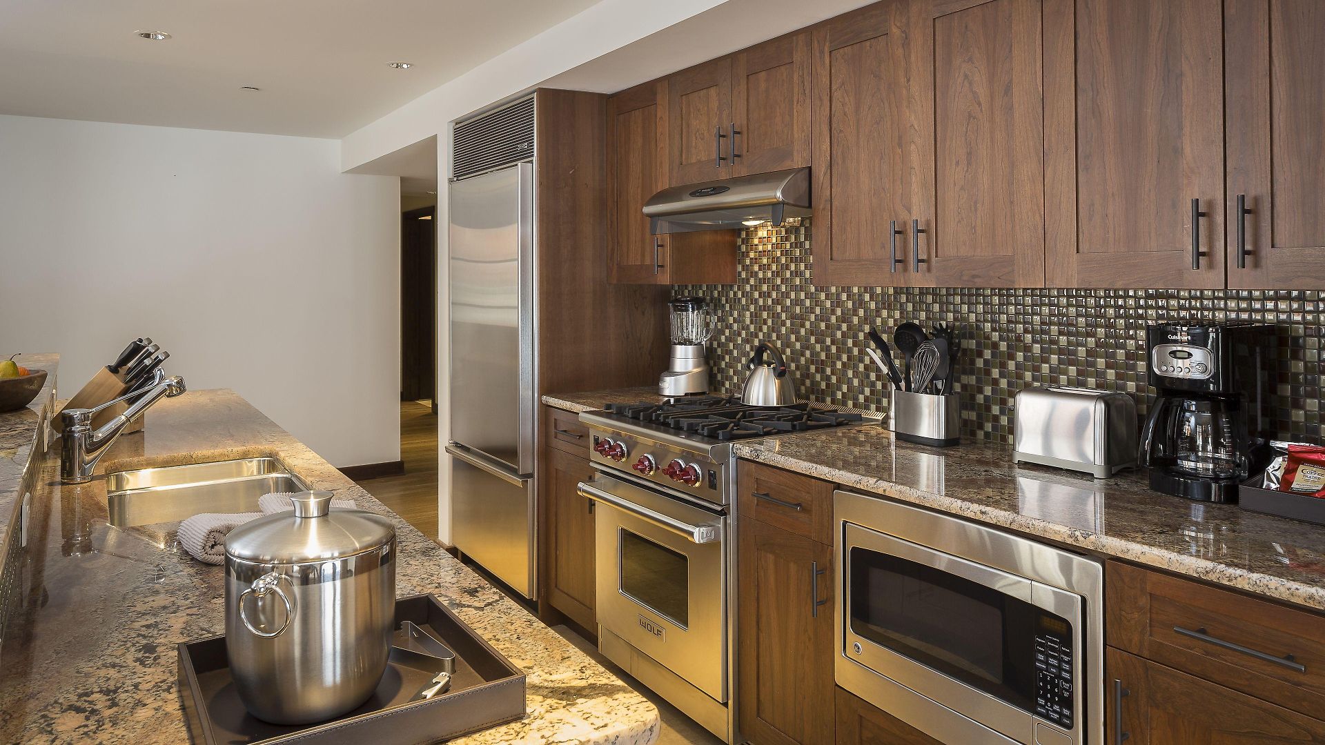 Hotel Madeline And Residences