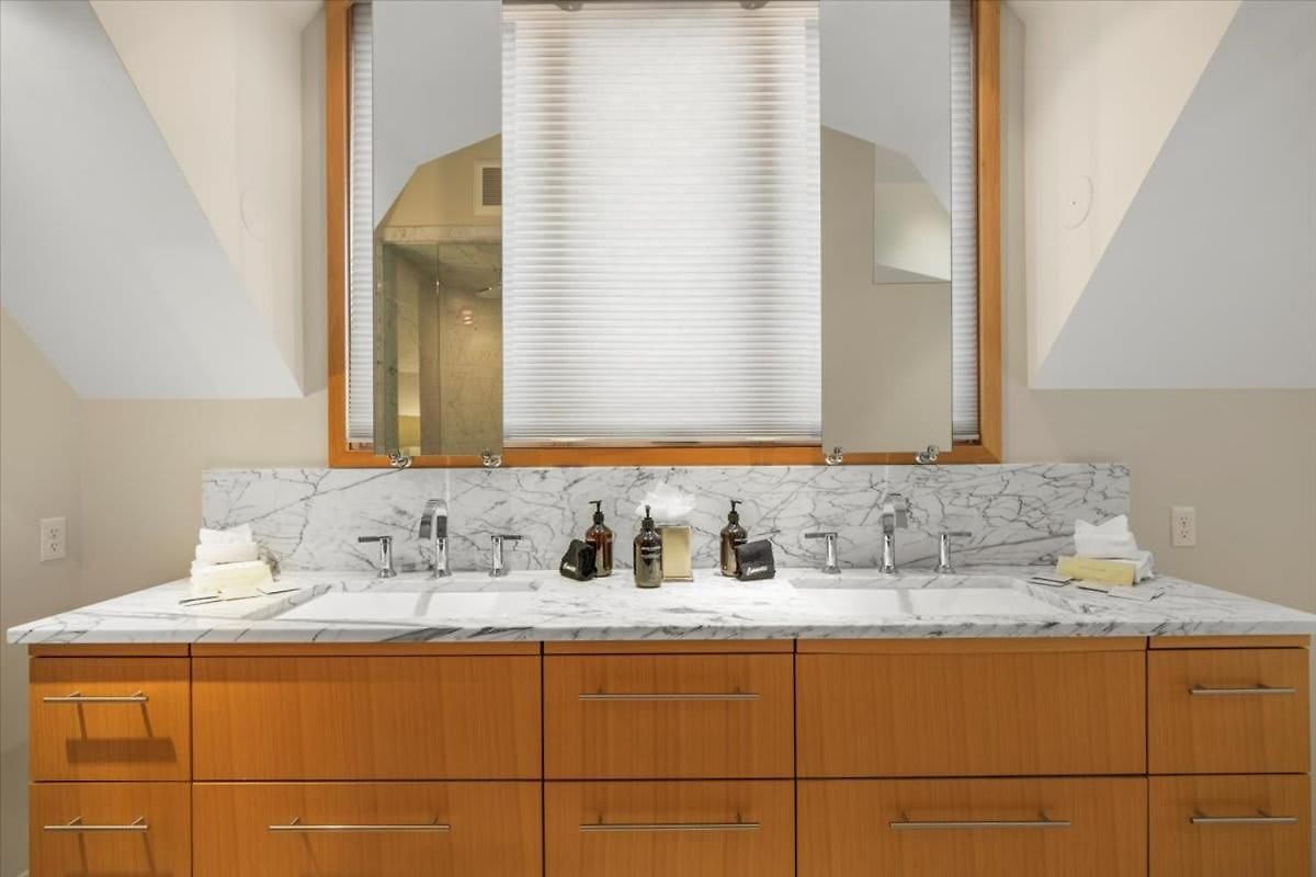 Downtown Luxury Retreat Private Hot Tub Telluride