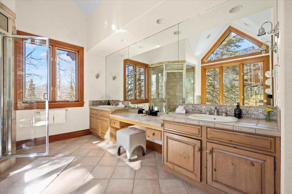 Holiday home Mountain Village Retreat With Hot Tub Sauna & Views *